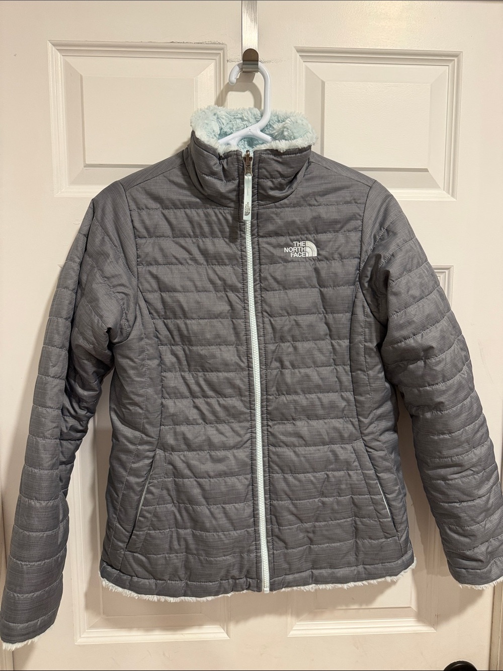 The North Face Girls' Light Gray Quilted Puffer Jacket with Plush Lining